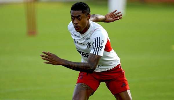Bruno Henrique volta aos gramados pelo Flamengo em abril Lorena Bueri