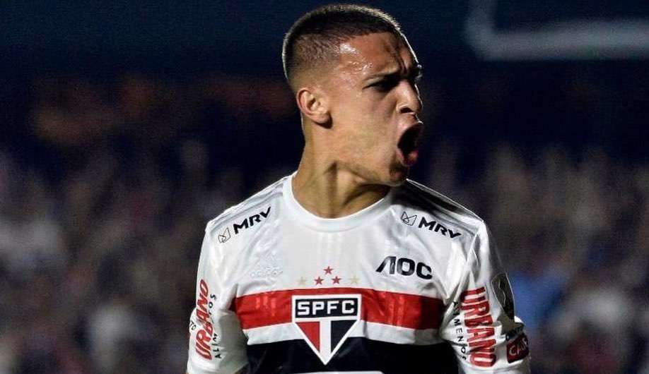Ida de Antony para o United evitou que São Paulo negociasse jogadores da base em 2022 Lorena Bueri