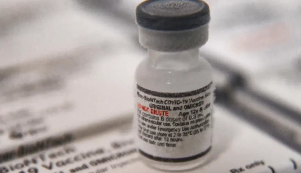 Pessoas com comorbidades tomarão vacina bivalente contra Covid