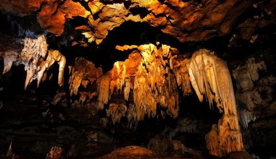Maior caverna de MT com cerca de 600 milhões de anos pela primeira vez é aberta para visitação