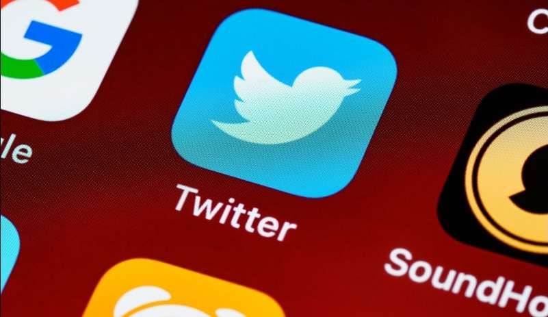 Operação Escola Segura visa minar contas no Twitter que promovem violência Lorena Bueri