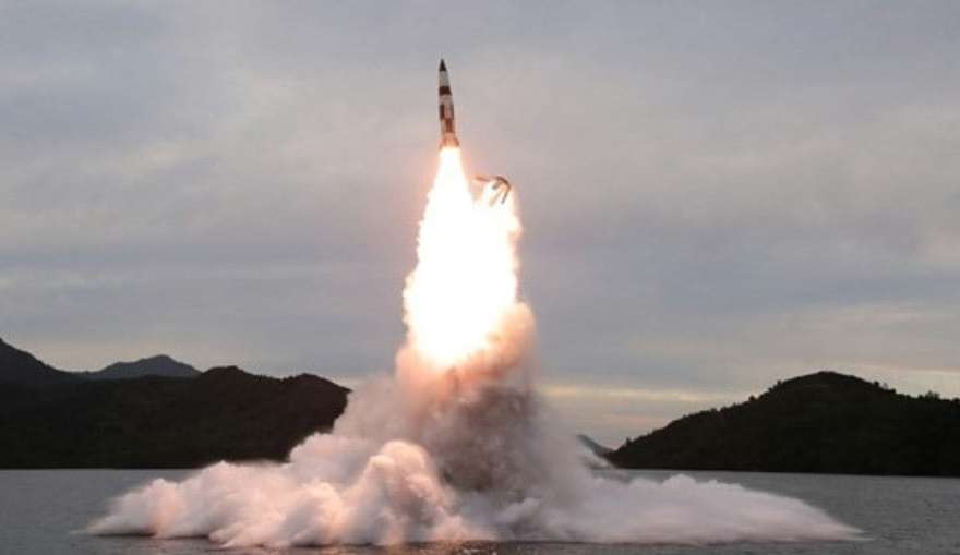 Japão emite alerta à população após Coreia do Norte lançar míssil Lorena Bueri