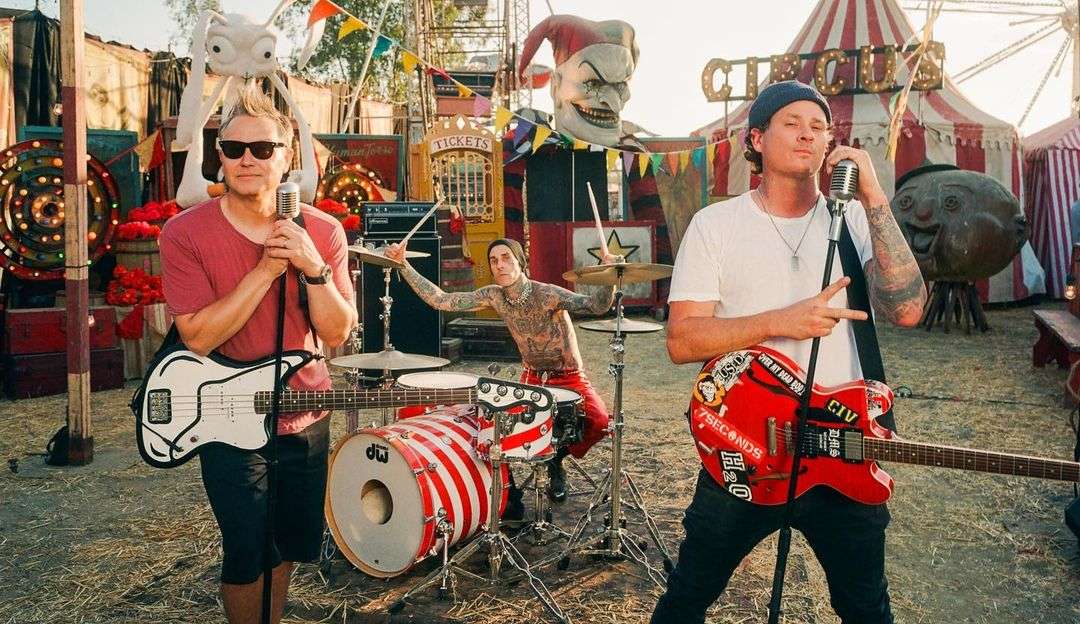 Blink-182 surpreende ao anunciar show no Coachella Lorena Bueri