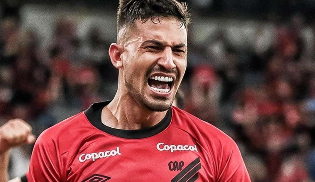 Athletico vence com tranqulidade o Goiás na Arena da Baixada