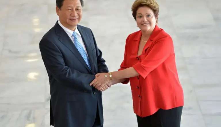 Dilma Rousseff apresenta novos nomes para a sua equipe no banco do Brics Lorena Bueri