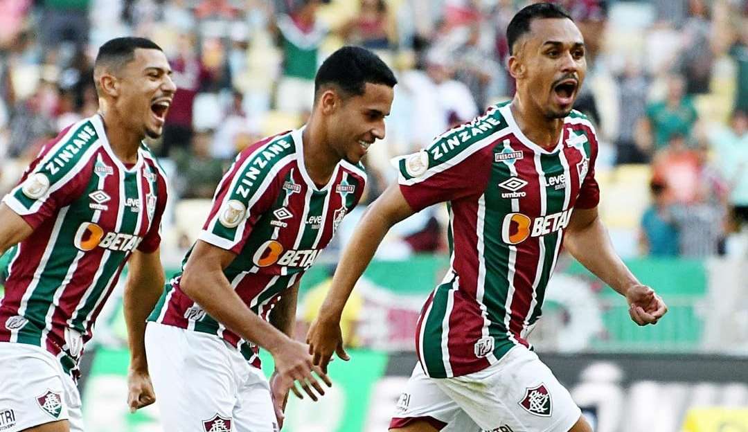 Fluminense vence o Atlético-PR por 2 a 0 pelo Campeonato Brasileiro Lorena Bueri