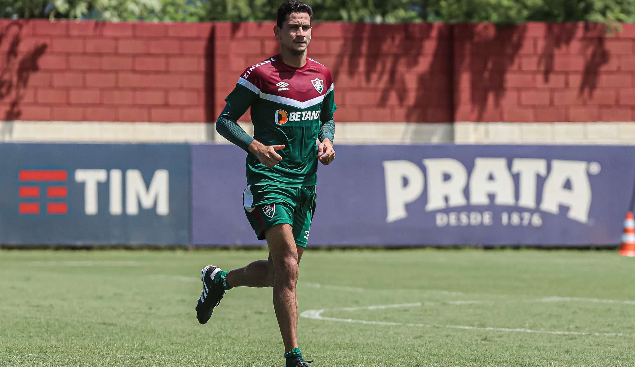 Diniz elogia boa forma de Ganso no Fluminense: “é um exemplo pra gente” Lorena Bueri