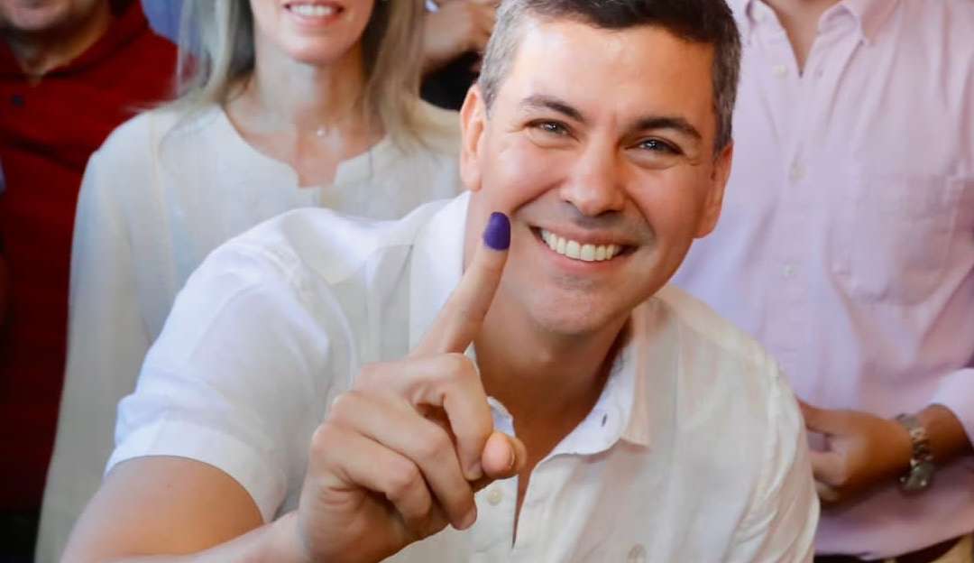 Santiago Peña vence eleição presidencial no Paraguai Lorena Bueri