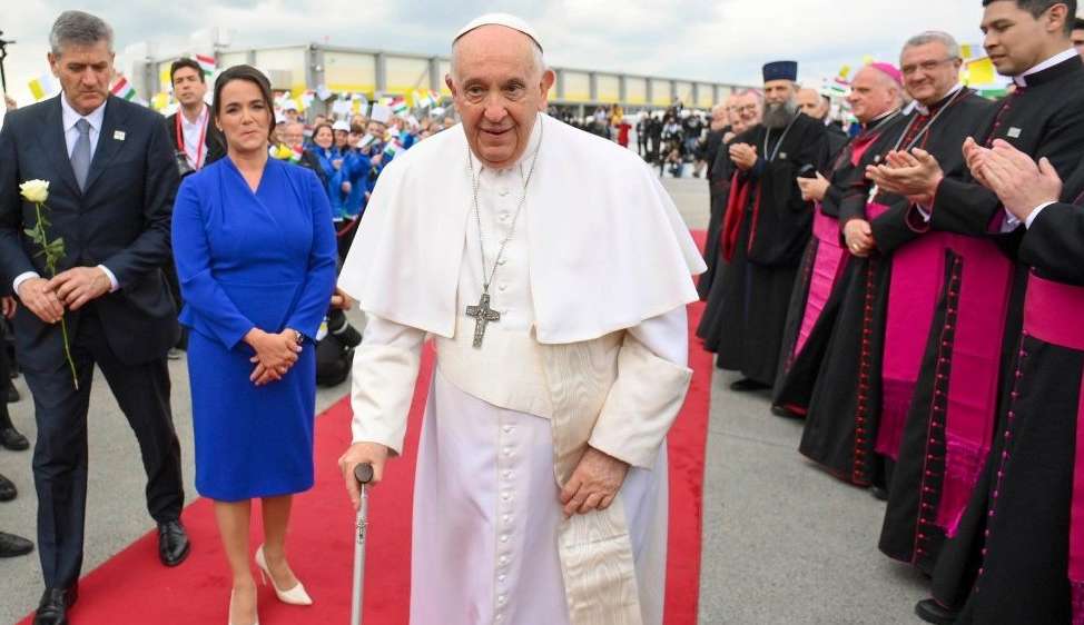 Papa Francisco confirma comprometimento do Vaticano com missão de paz na Ucrânia   Lorena Bueri
