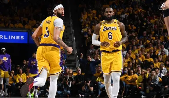 Lakers vencem Warriors na abertura das semifinais do Oeste Lorena Bueri
