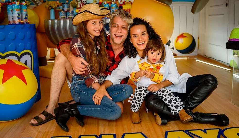 Fábio Assunção celebra aniversário da filha com tema da festa 'Toy Story' Lorena Bueri