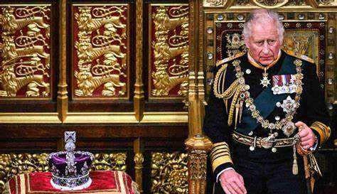 Charles III usará vestimentas já usadas por seus antecessores na cerimônia de coroação