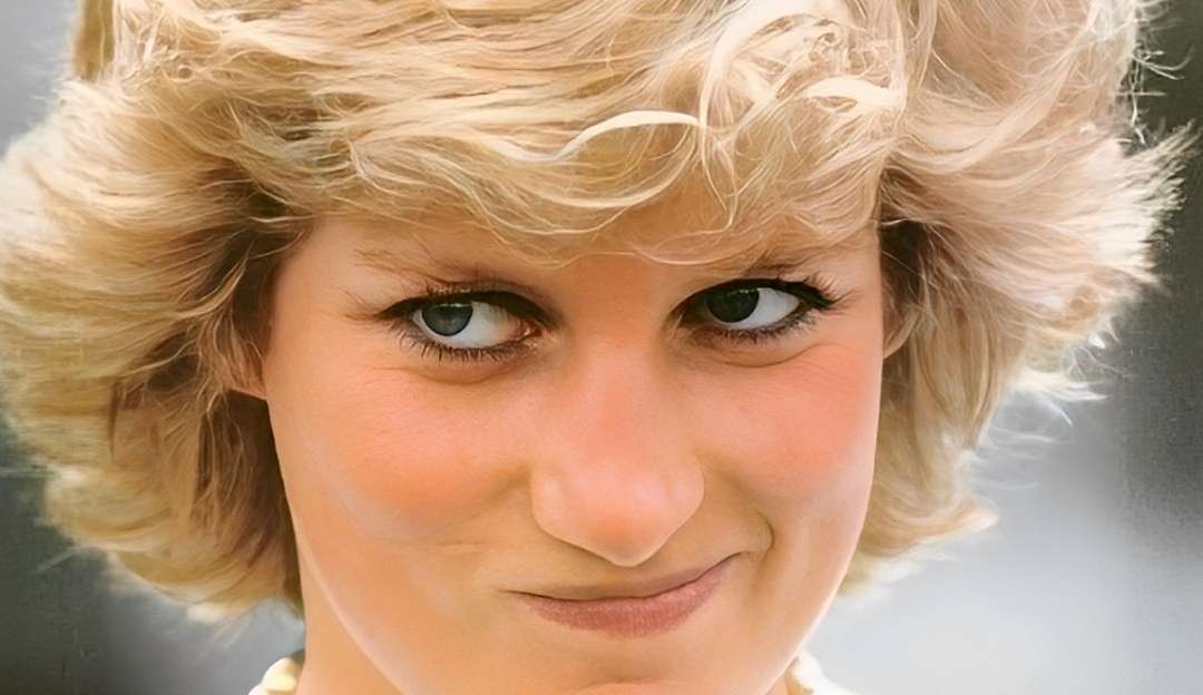 No dia da coroação de Charles, fãs lembram de Diana