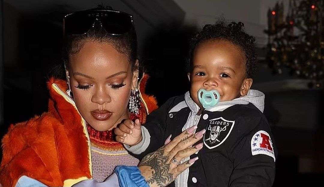 Rihanna Produzindo o Musical dos Smurfs: Tudo Dublado e Composto por Ela