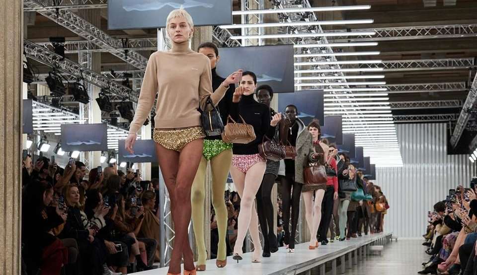 Leggings: A nova sensação da Moda; descubra como arrasar nessa tendência Lorena Bueri