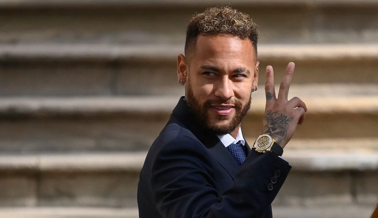 Neymar participa de comemoração de título do Barcelona Lorena Bueri