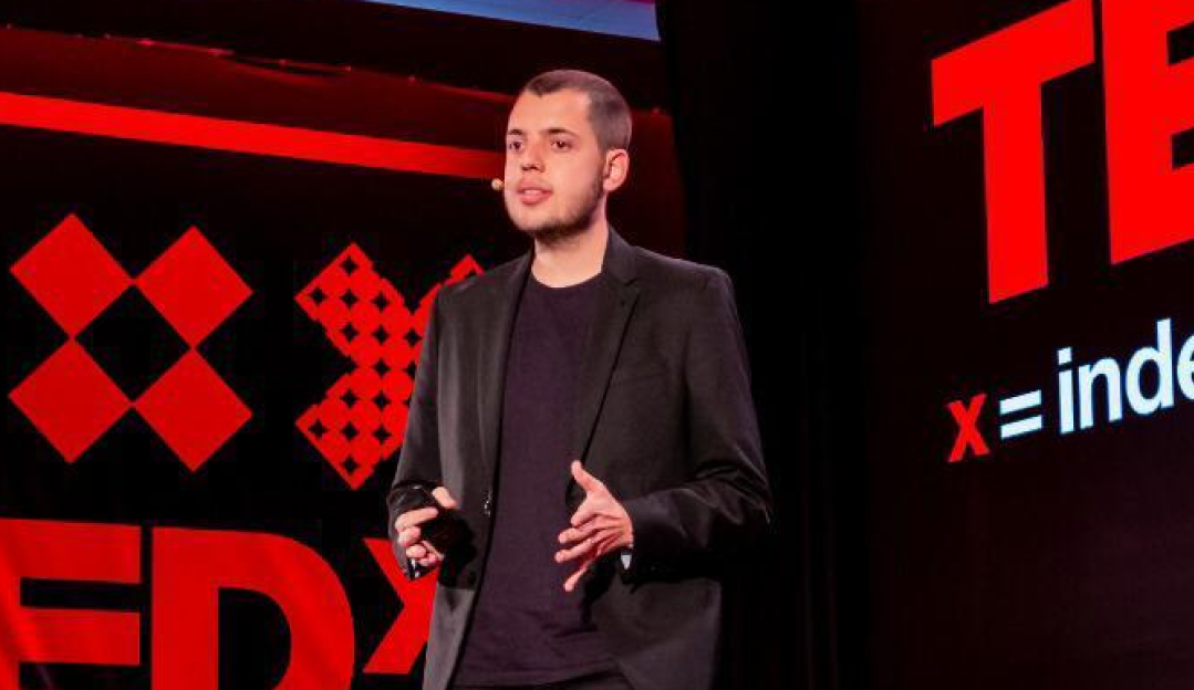 Referência Nacional: influenciador Junior Neves explica a importância da técnica em sua participação no TEDx Lorena Bueri
