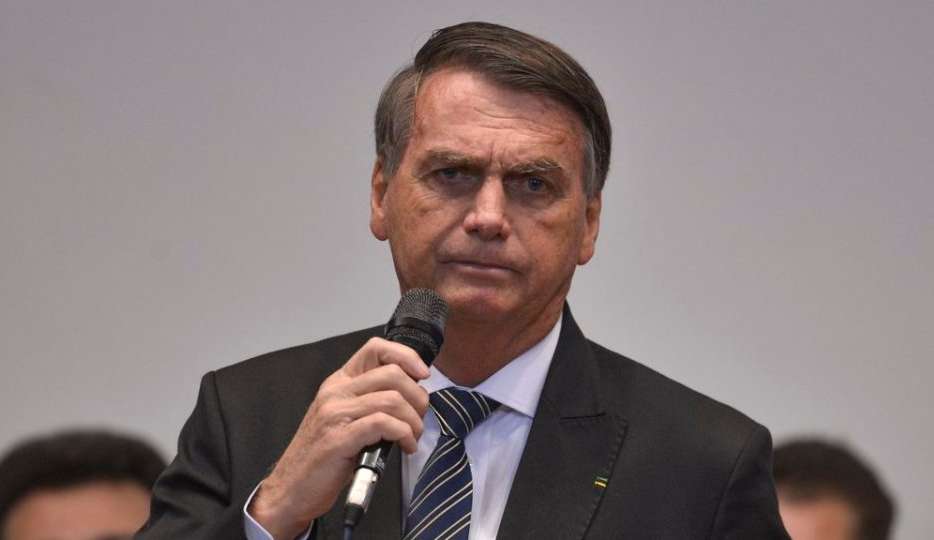 Advogados de Bolsonaro confirmam transferência de dinheiro em conta nos EUA Lorena Bueri