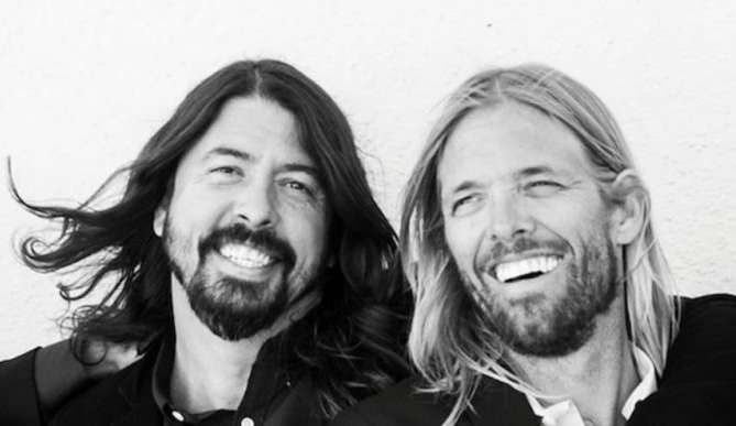 Foo Fighters lança nova música, 'Under You', e anuncia evento global gratuito Lorena Bueri