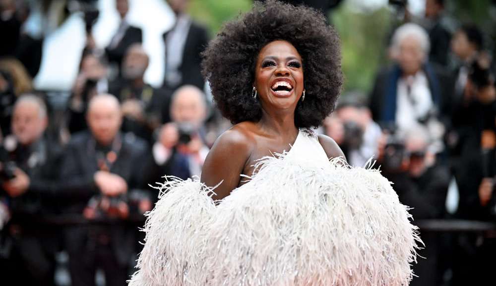 Looks brancos dominam o red carpet do Festival de Cannes 2023 Lorena Bueri