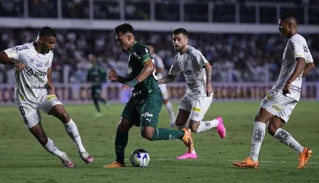 Santos e Palmeiras ficam no empate em clássico na Vila Belmiro Lorena Bueri