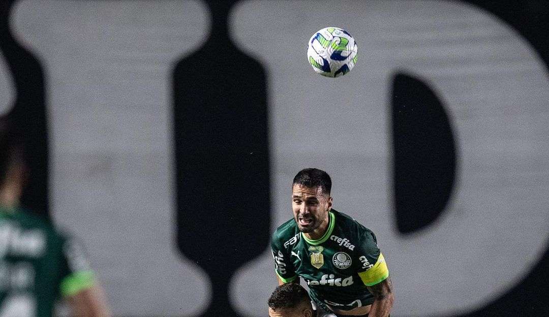 Luan critica atuação do Palmeiras em clássico contra o Santos: 'Não vamos sair daqui felizes' Lorena Bueri