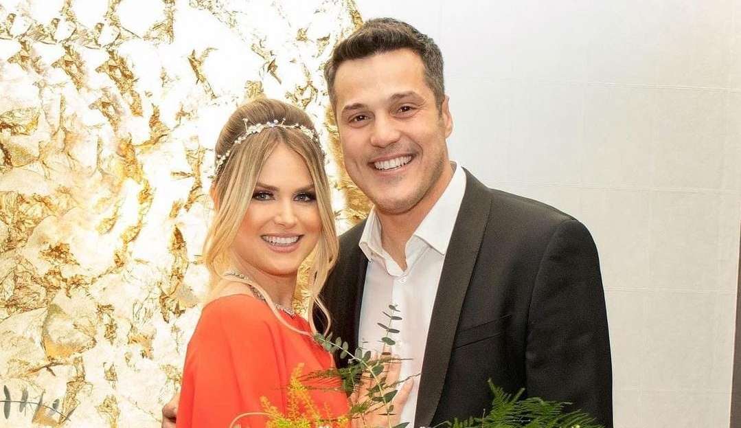 Susana Werner anuncia o fim do casamento de 21 anos com Júlio César  Lorena Bueri