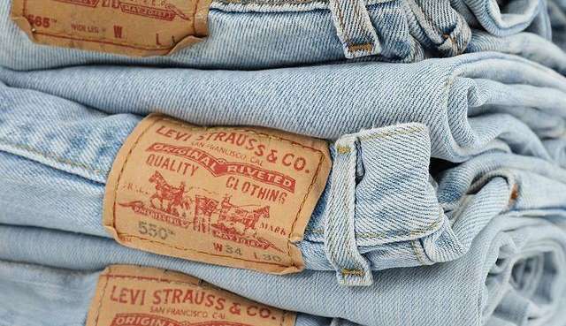 O dia do jeans e as campanhas de denim nas últimas décadas Lorena Bueri