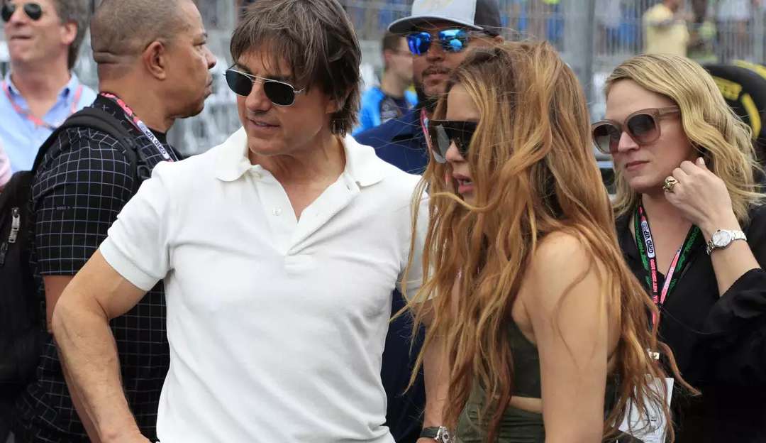 Shakira implorou para que Tom Cruise parasse de flertar com ela, segundo revista Lorena Bueri