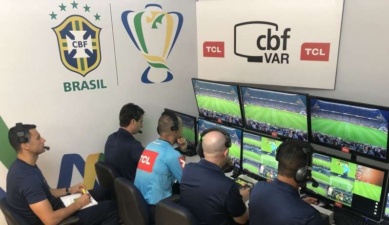 Campeonato Brasileiro: a primeira vez que uma rodada não tem alteração pelo VAR Lorena Bueri