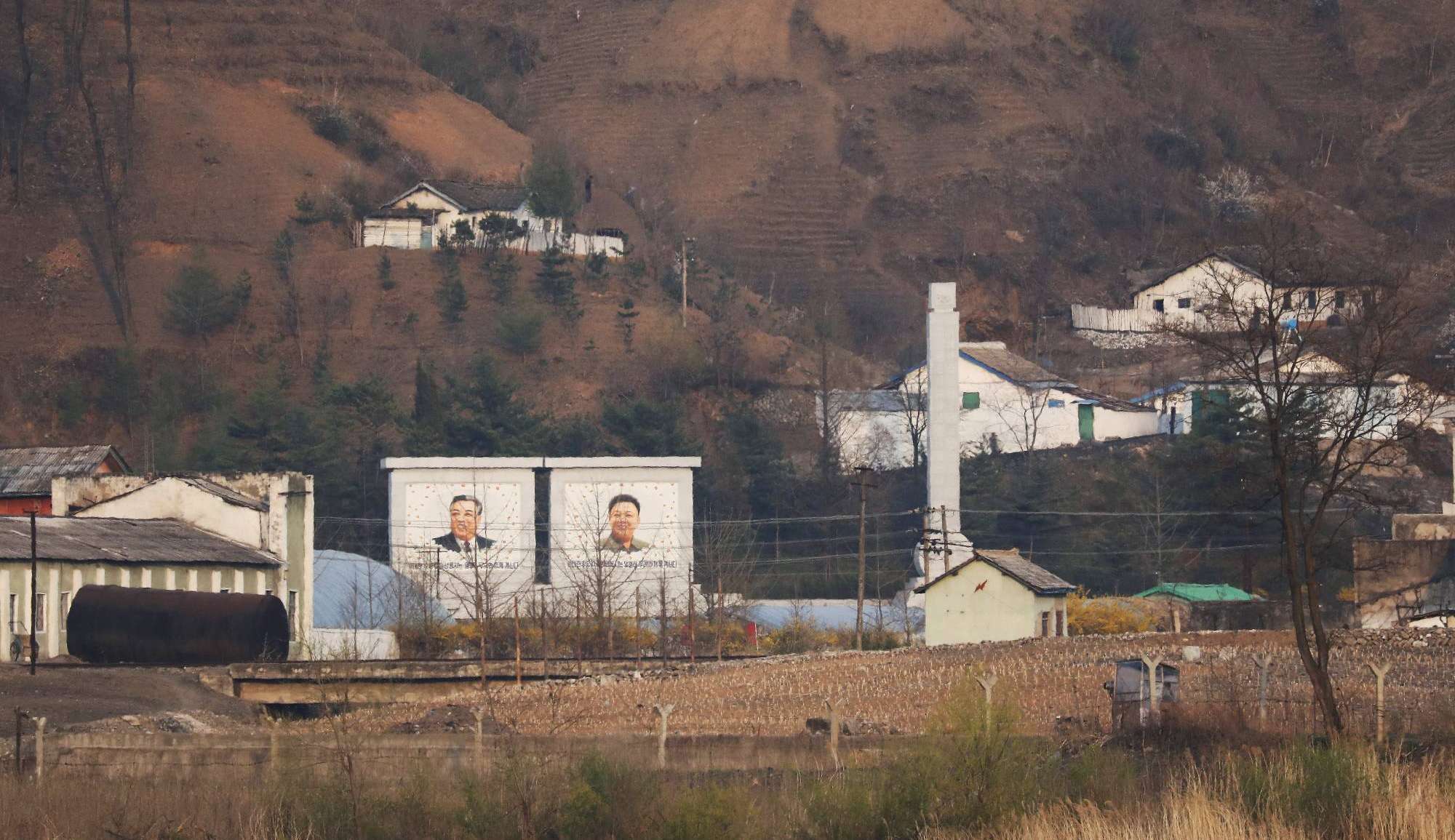Coreia do Norte construiu muro nas suas fronteiras durante pandemia. 