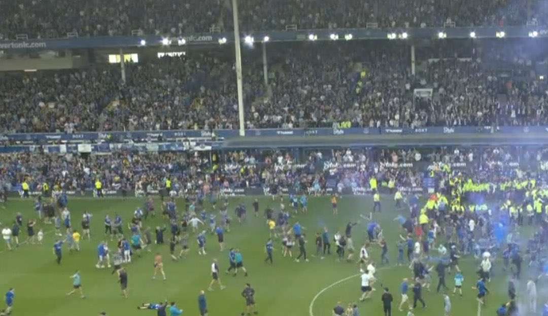 Ex time de Richarlison, Everton vence e permanece na elite da Premier League mais uma vez