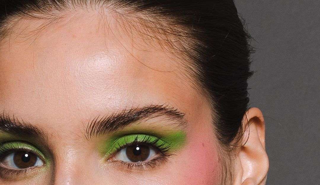 Beauté: sombra verde é tendência na SPFW  Lorena Bueri