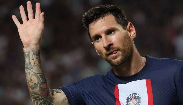Messi pretende definir seu futuro no futebol nos próximos dias  Lorena Bueri