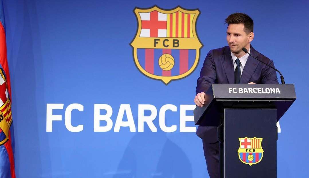 Pai de Messi revela que o jogador quer voltar ao Barcelona  Lorena Bueri