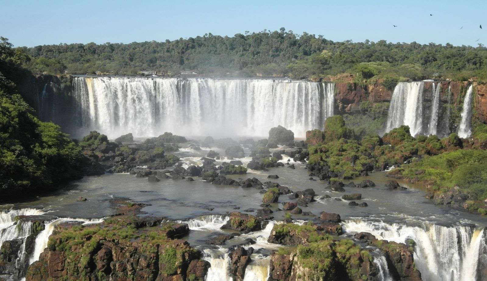 158 kg de moedas são retirados das Cataratas do Iguaçu durante limpeza
