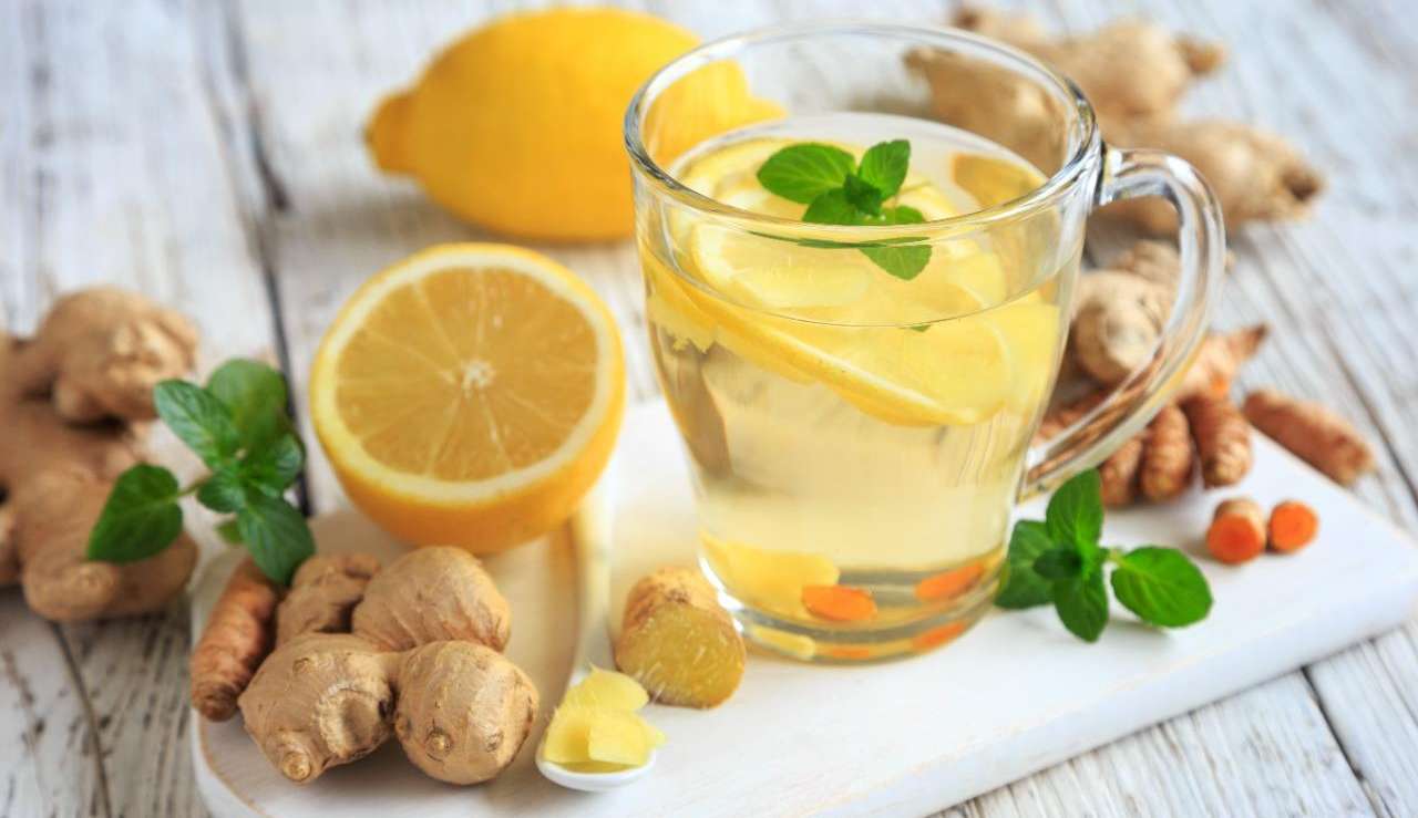 UP na saúde: benefícios do chá de limão e alho Lorena Bueri
