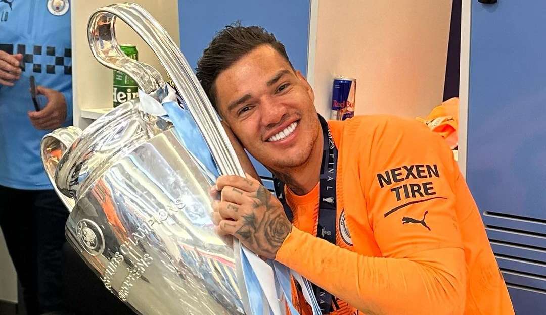 Ederson entra para lista de jogadores brasileiros campeões da Champions League Lorena Bueri