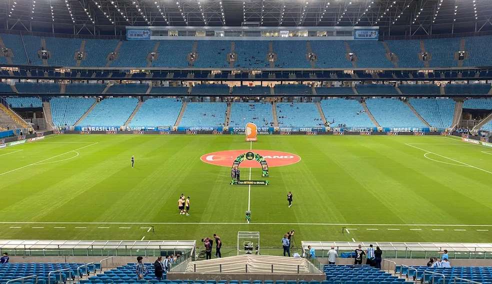 Justiça penhora Arena do Grêmio por dívidas milionárias  Lorena Bueri