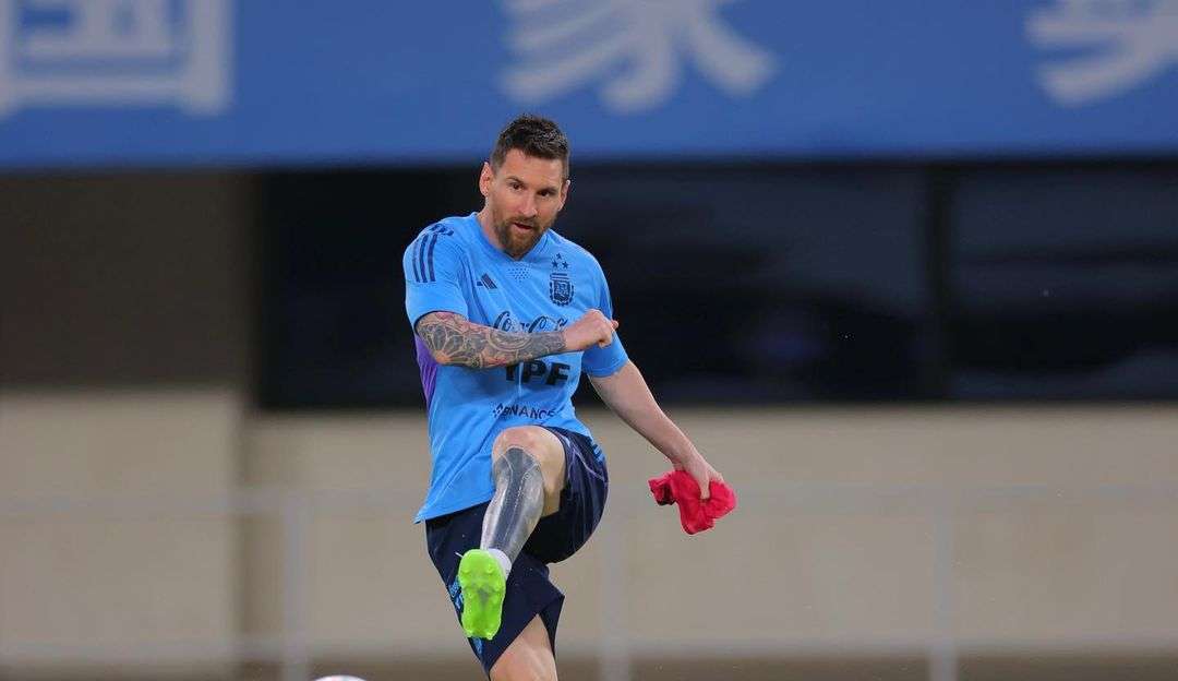 Messi adianta férias e desfalca Argentina em segundo amistoso Lorena Bueri