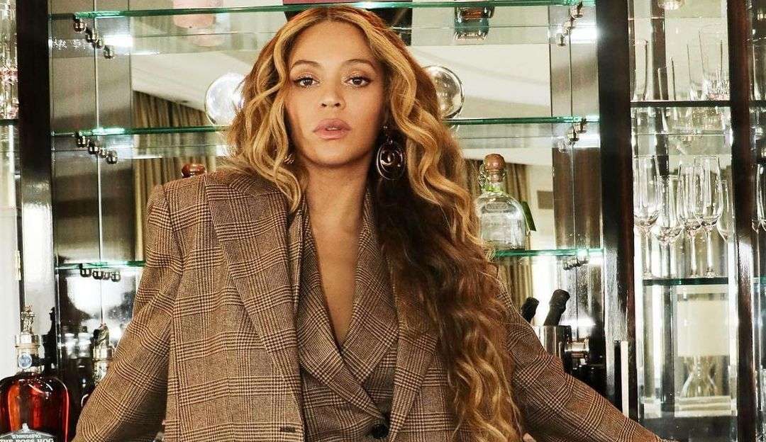 Cabeleireira de Beyoncé revela cores de cabelo que vão bombar nas próximas temporadas Lorena Bueri
