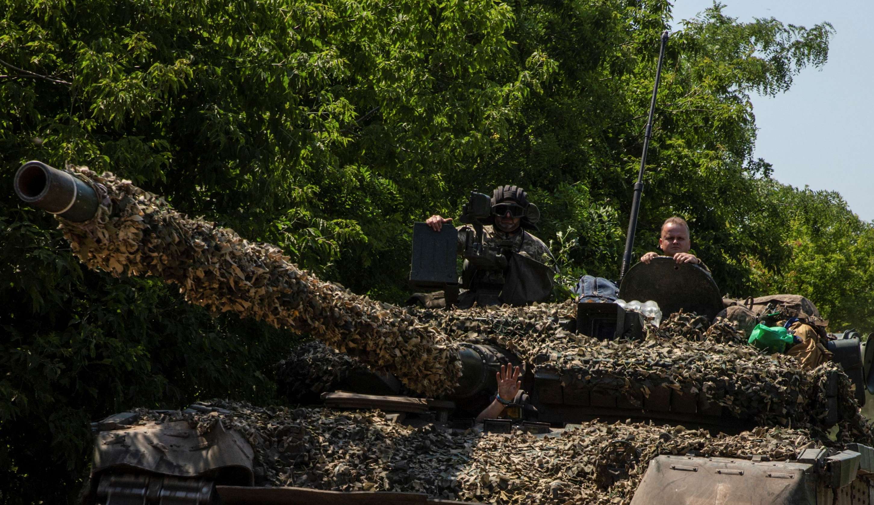 Rússia transfere tropas e veículos para Zaporizhzhia, afirmam Ucrânia e Reino Unido Lorena Bueri