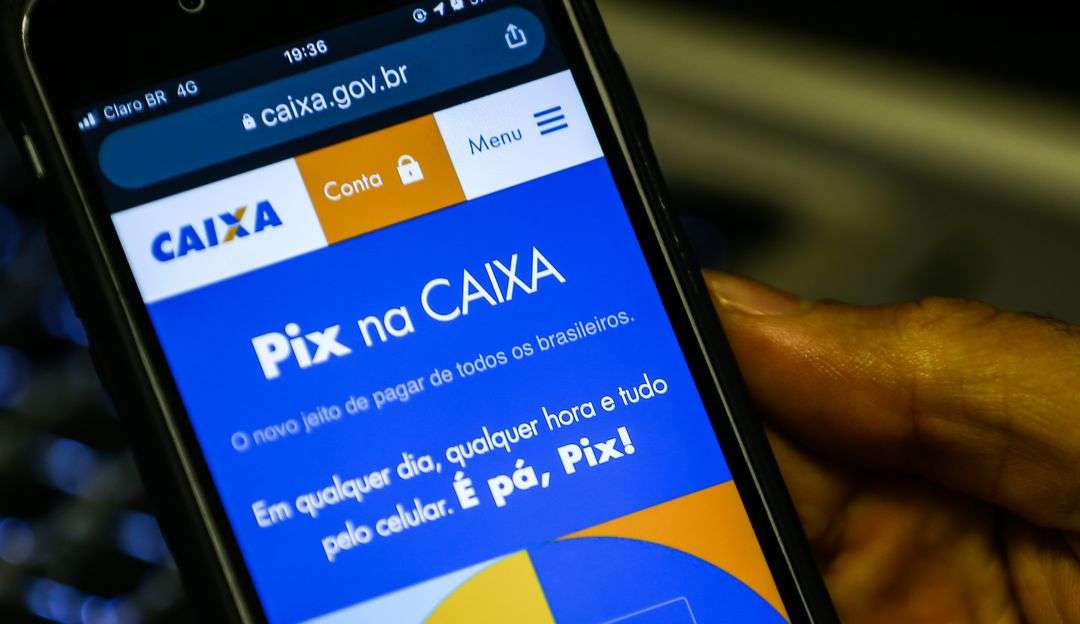 Caixa suspende cobrança de taxa via PIX de pessoas jurídicas a pedido de Lula Lorena Bueri