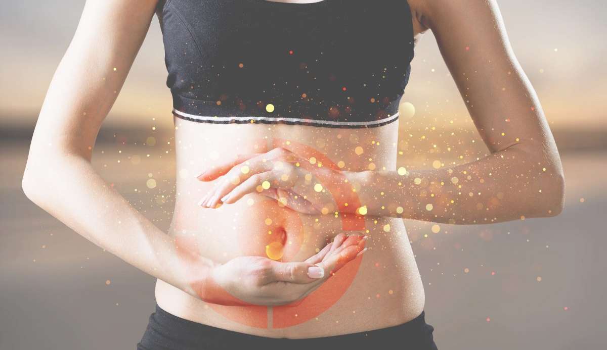 Yoga e saúde intestinal: prática pode aliviar sintomas de problemas digestivos  Lorena Bueri