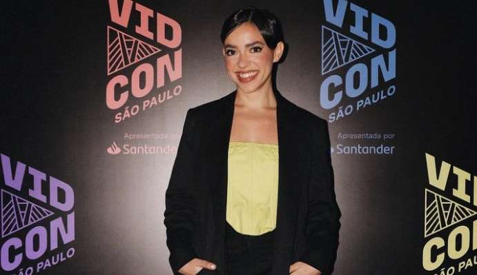 MTV revela Valentina Bandeira como a nova face do programa Beija Sapo Lorena Bueri