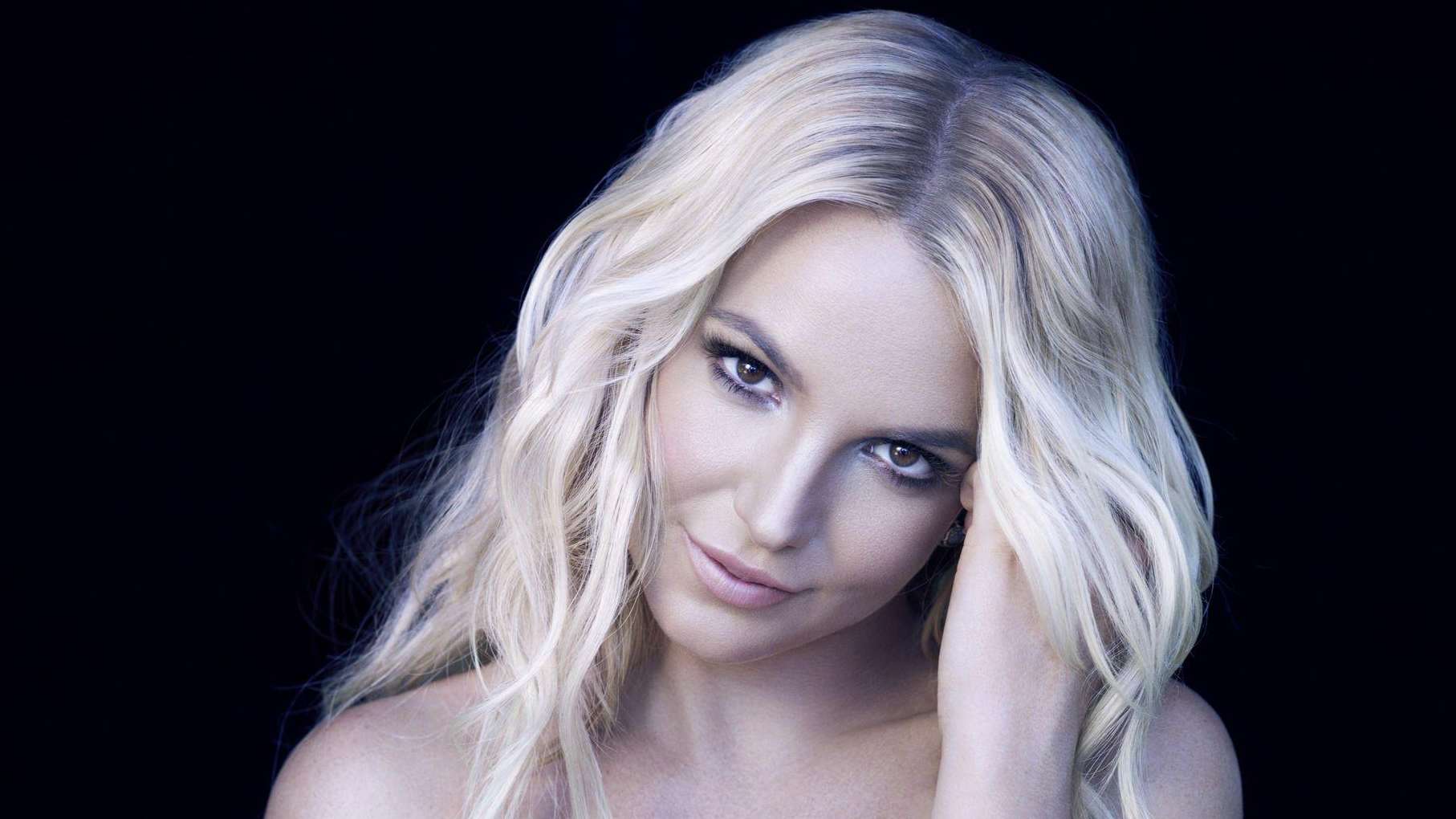 Britney Spears anuncia lançamento de seu livro de memórias, ‘A Mulher em Mim’  Lorena Bueri