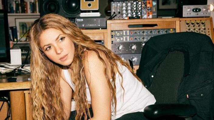 Shakira pode estar trabalhando em novo álbum Lorena Bueri