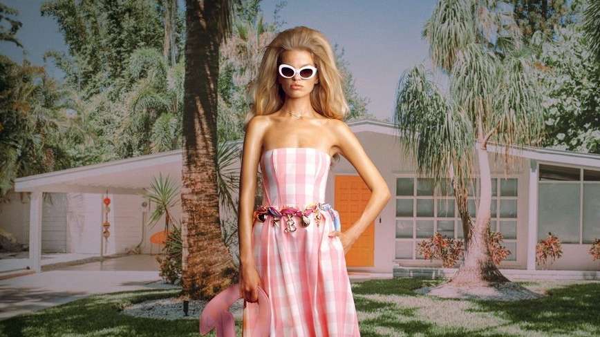 Confira os detalhes da nova coleção cápsula da Zara inspirada na Barbie Lorena Bueri