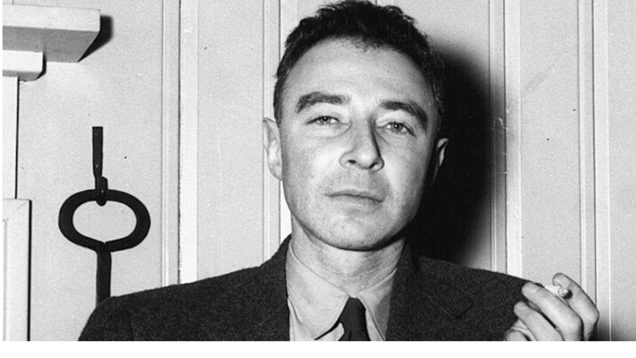  Robert Oppenheimer: O criador por trás da bomba atômica Lorena Bueri