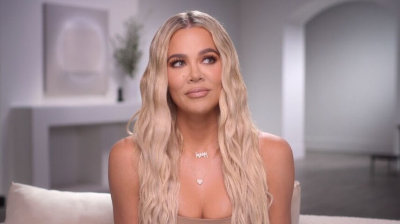 Khloé Kardashian desabafa sobre pressão estética Lorena Bueri
